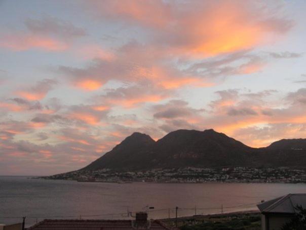 Porcupine Walk Simonʼs Town Exterior foto